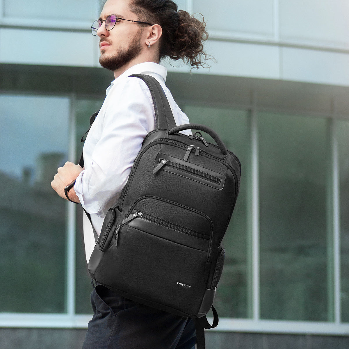 business laptop backpack for daily commuting