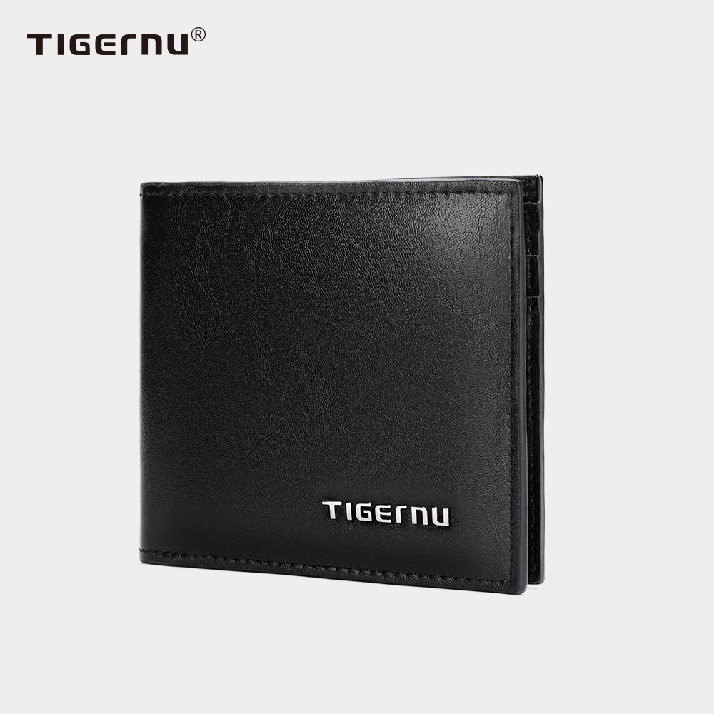 The side view of the black Wallet model T-S8006